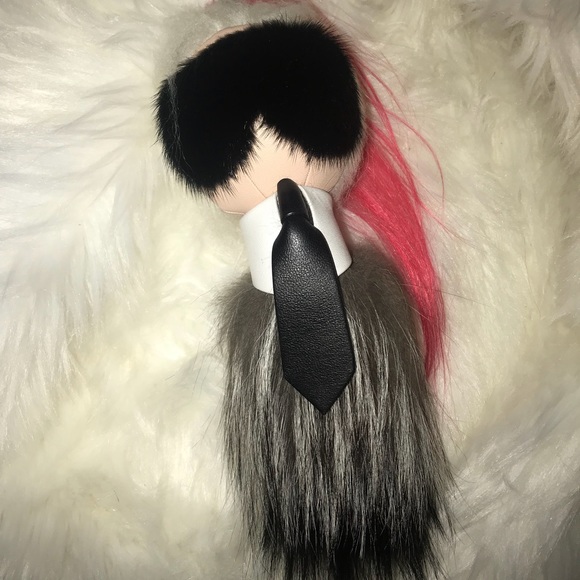 [RARE] Fendi ‘Karlito’ Mink Keycharm - Picture 3 of 8